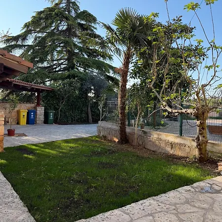 Three Bedroom House Terra Medulin Riviera Дом отдыха Лижнян